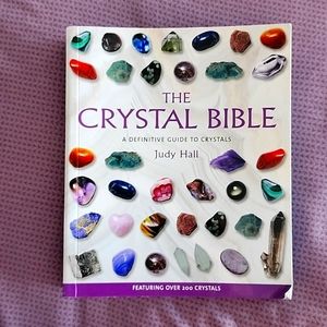 THE CRYSTAL BIBLE BY JUDY HALL